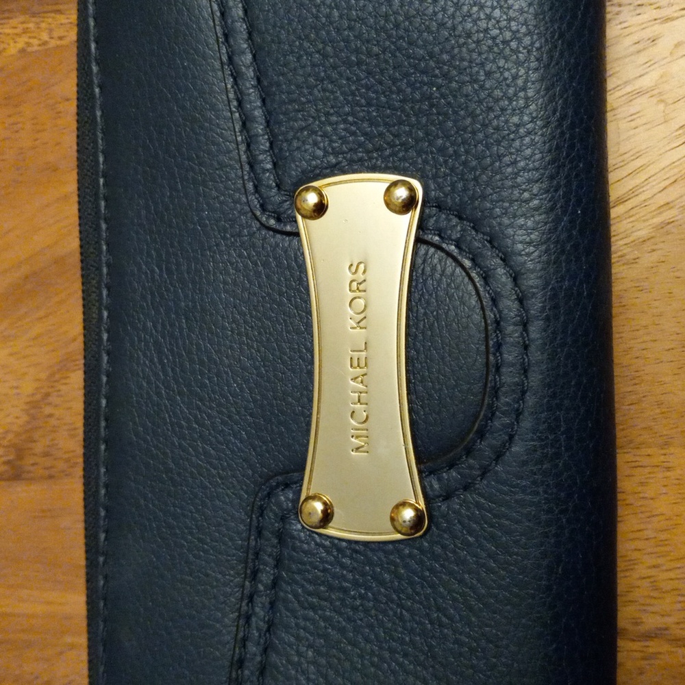 Michael Kors Pebbled Leather Navy Blue Change Purse Wallet